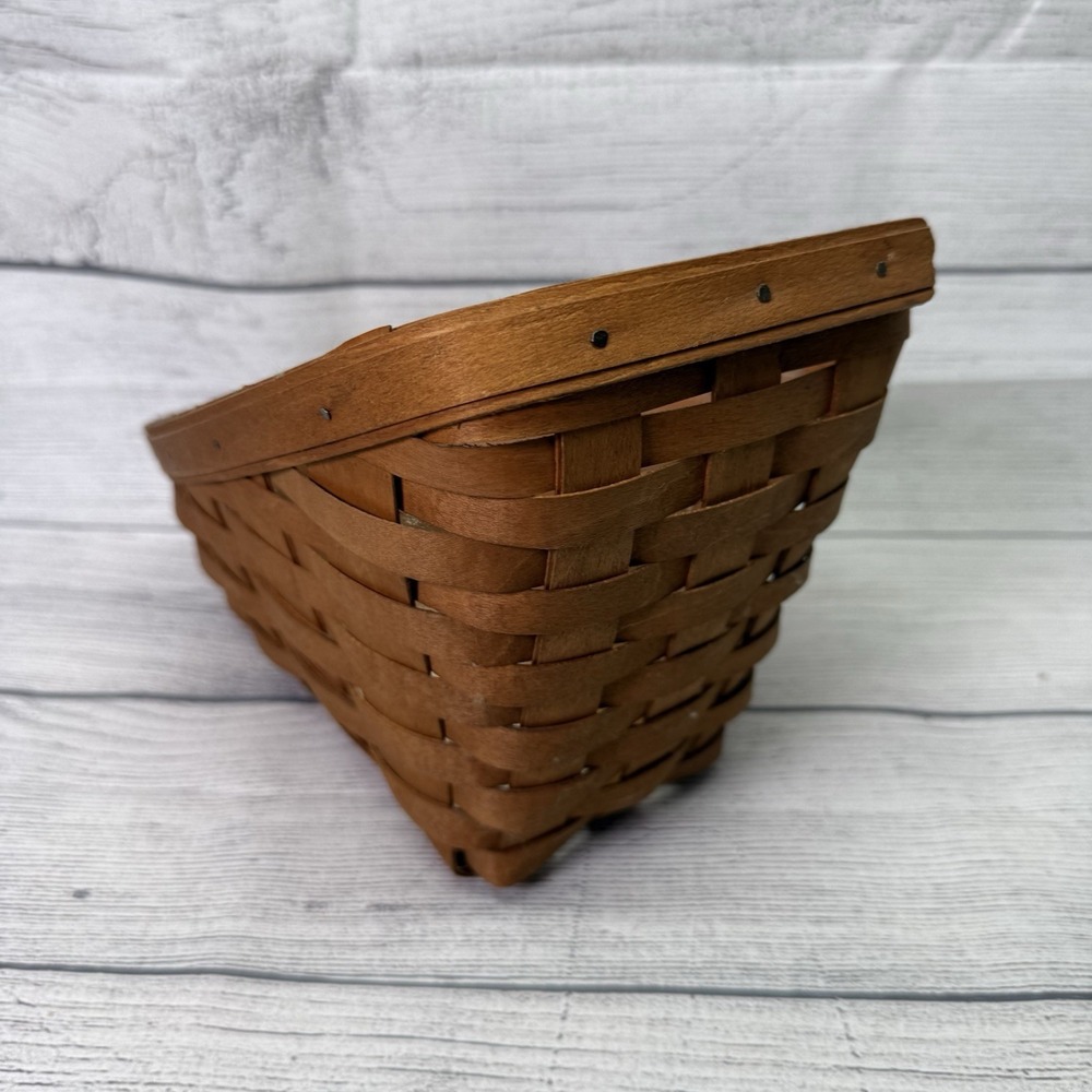 Longaberger 1994 Small Vegetable Basket - Basket and Protector - Picture 4 of 12